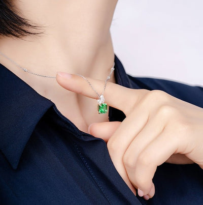 18K gold gemstone necklace square with emerald diamond_BGHLWO Kirin Jewelry