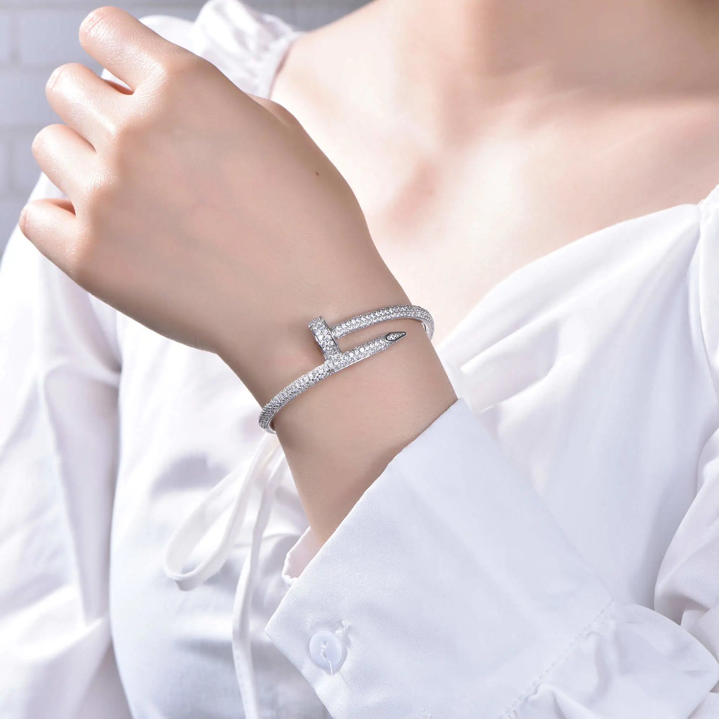 Wholesale CZ Simple Nail Bangle Bracelet for Women