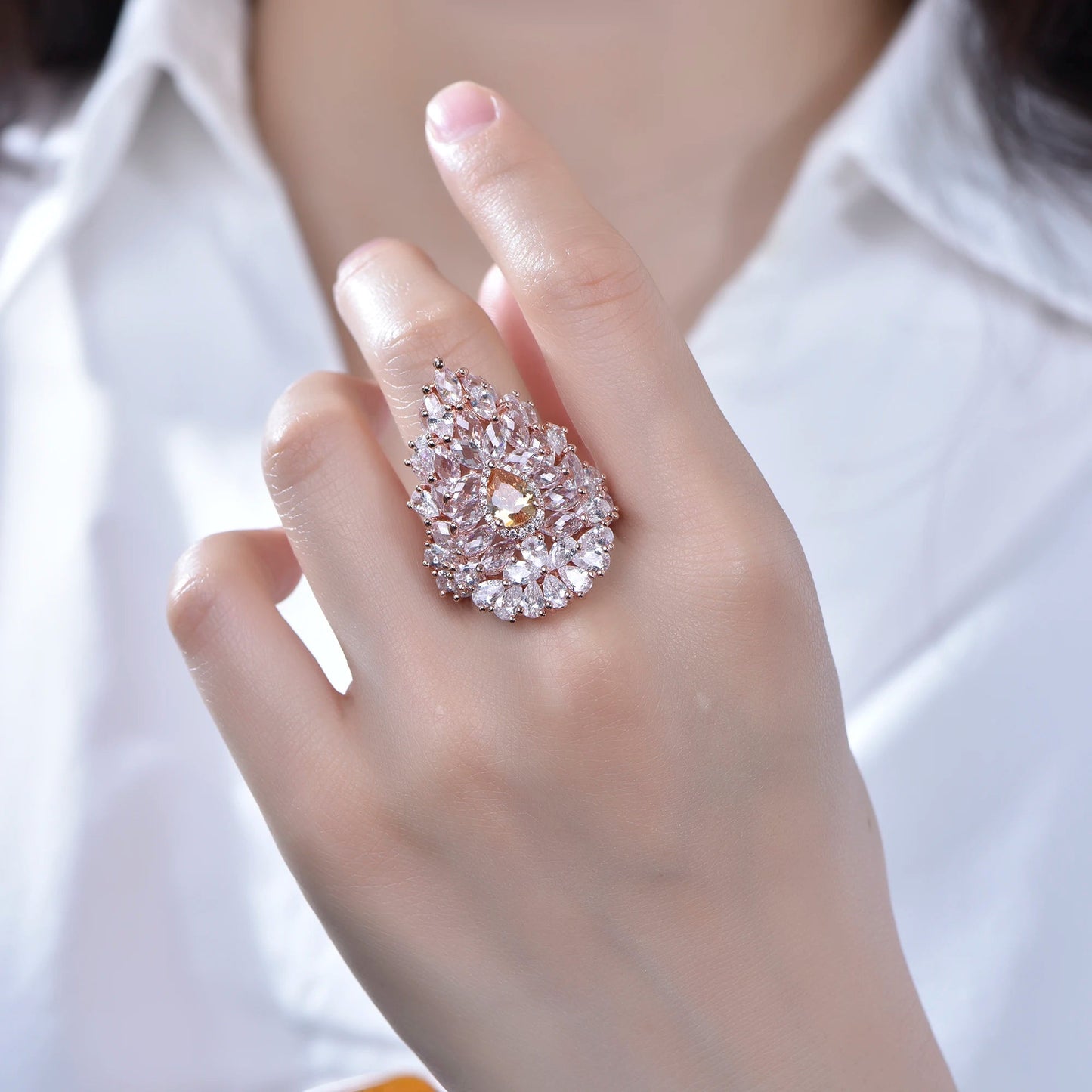 Wholesale Rose Gold Plated Statement Cocktail Flower Engagement Ring for Women