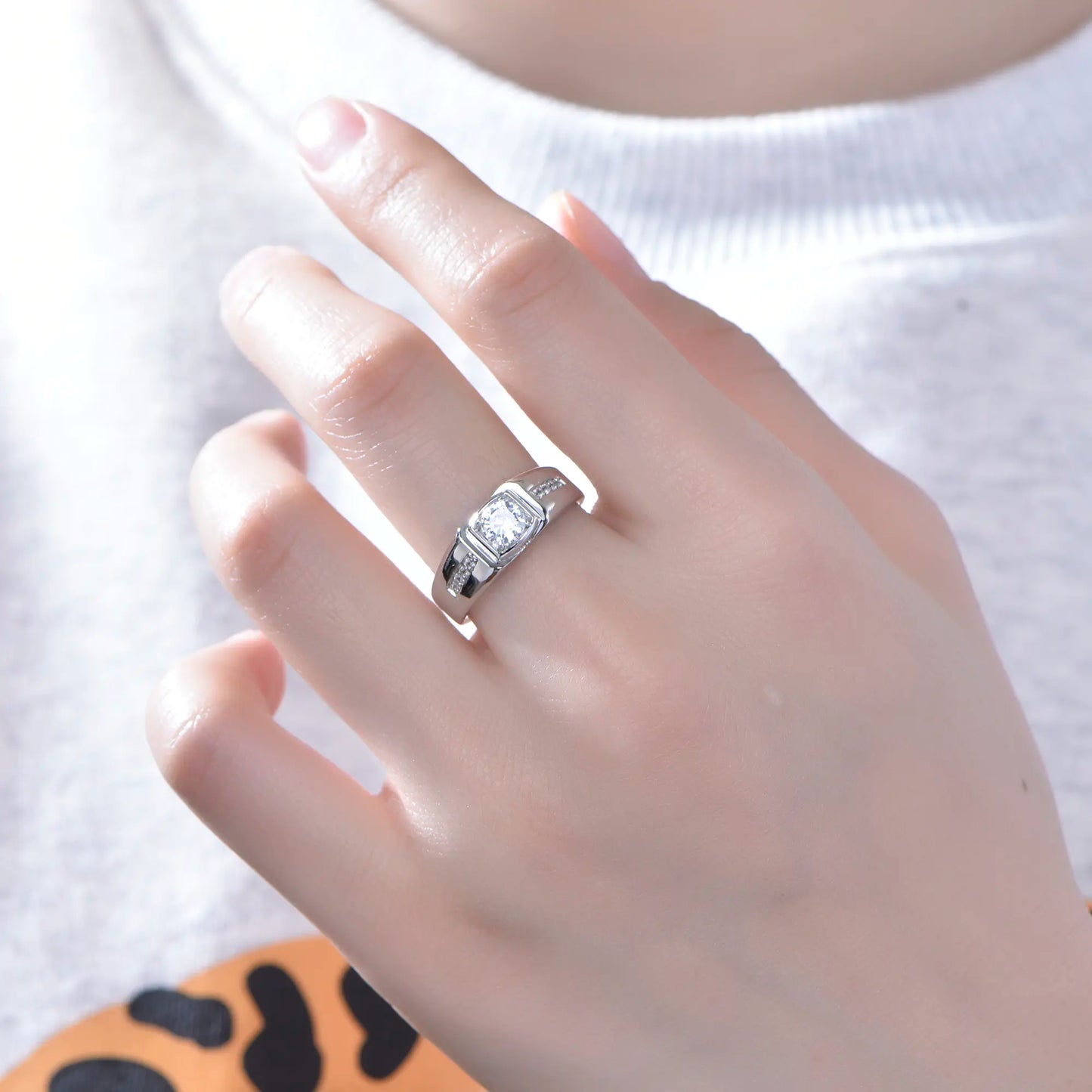 Wholesale Round Brilliant Cut CZ Classic Engagement Rings for Women