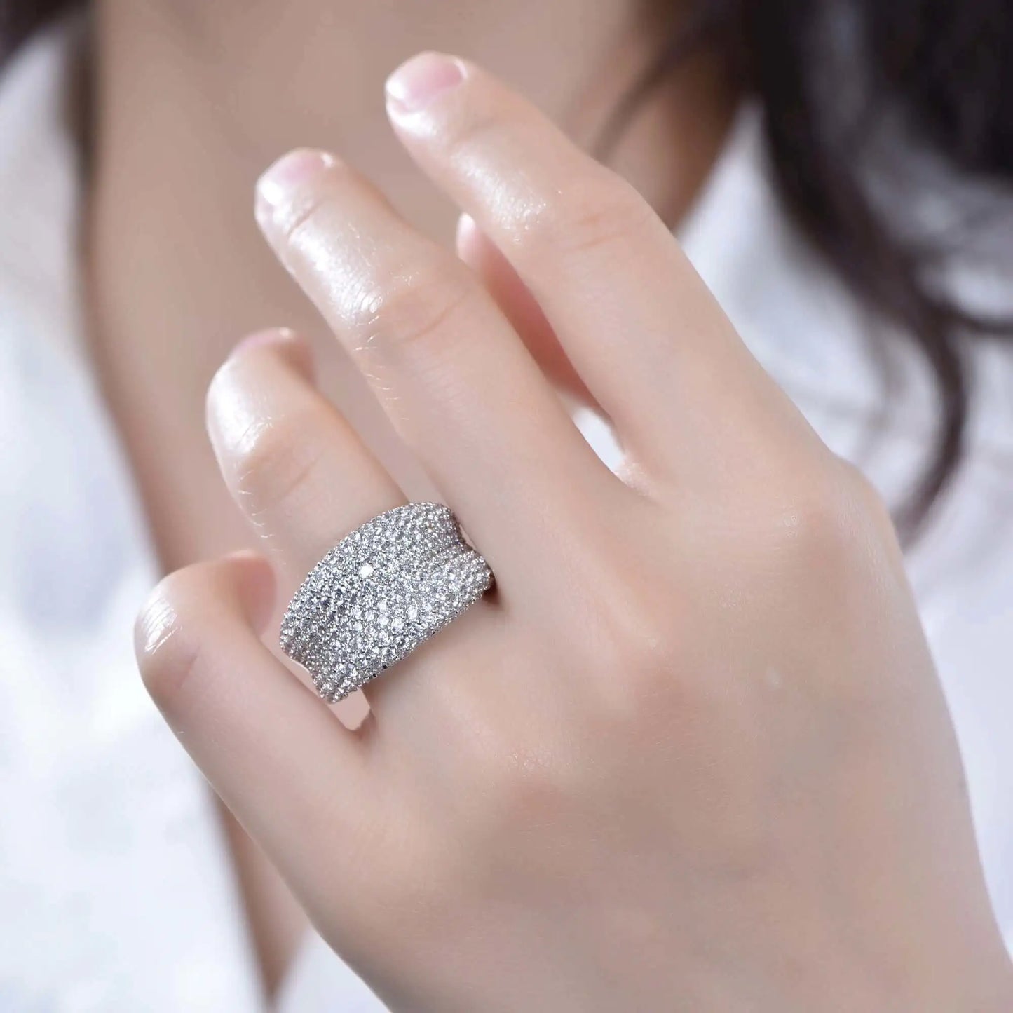 Wholesale Silver Simulated Diamond Cluster Engagement Rings for Women