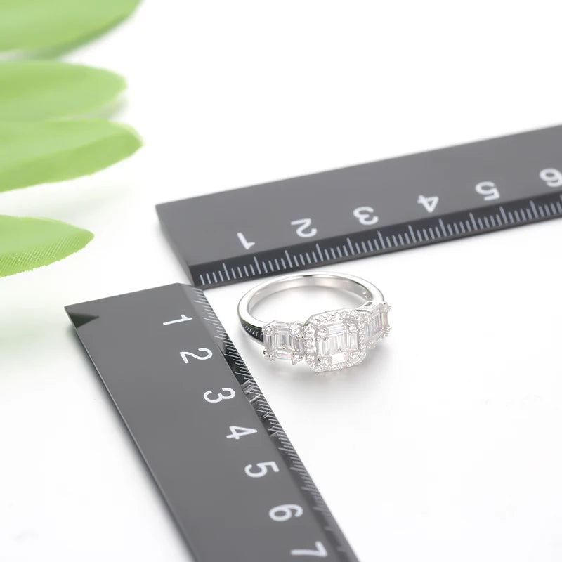 Whoelesale Round & Rectangle Lab Diamond Unique Halo Rings​