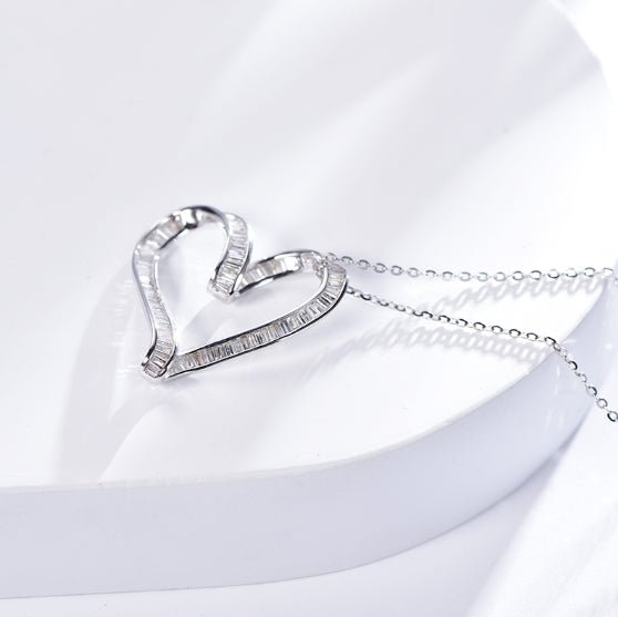 Wholesale 18K Gold Created Diamonds Twisted Drop Heart Shape Pendant​