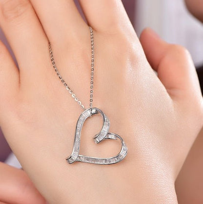 Wholesale 18K Gold Created Diamonds Twisted Drop Heart Shape Pendant​ for Women