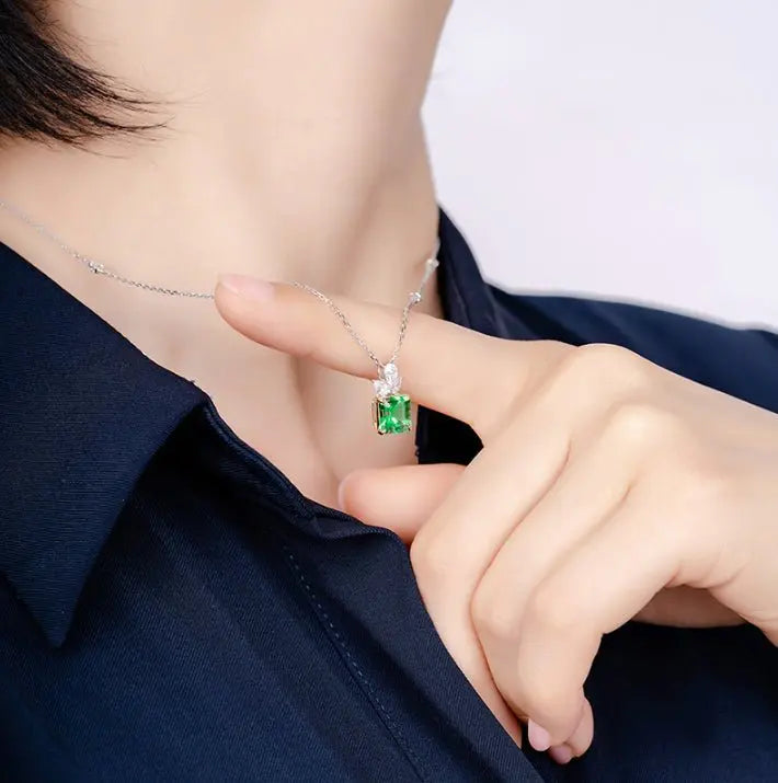 Wholesale 18K Gold Lab Created Diamond Emerald Square Pendant Necklace for Women