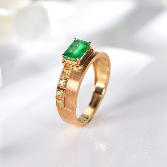 Wholesale 18K Gold Lab Created Emerald Minimalist Wedding Rings
