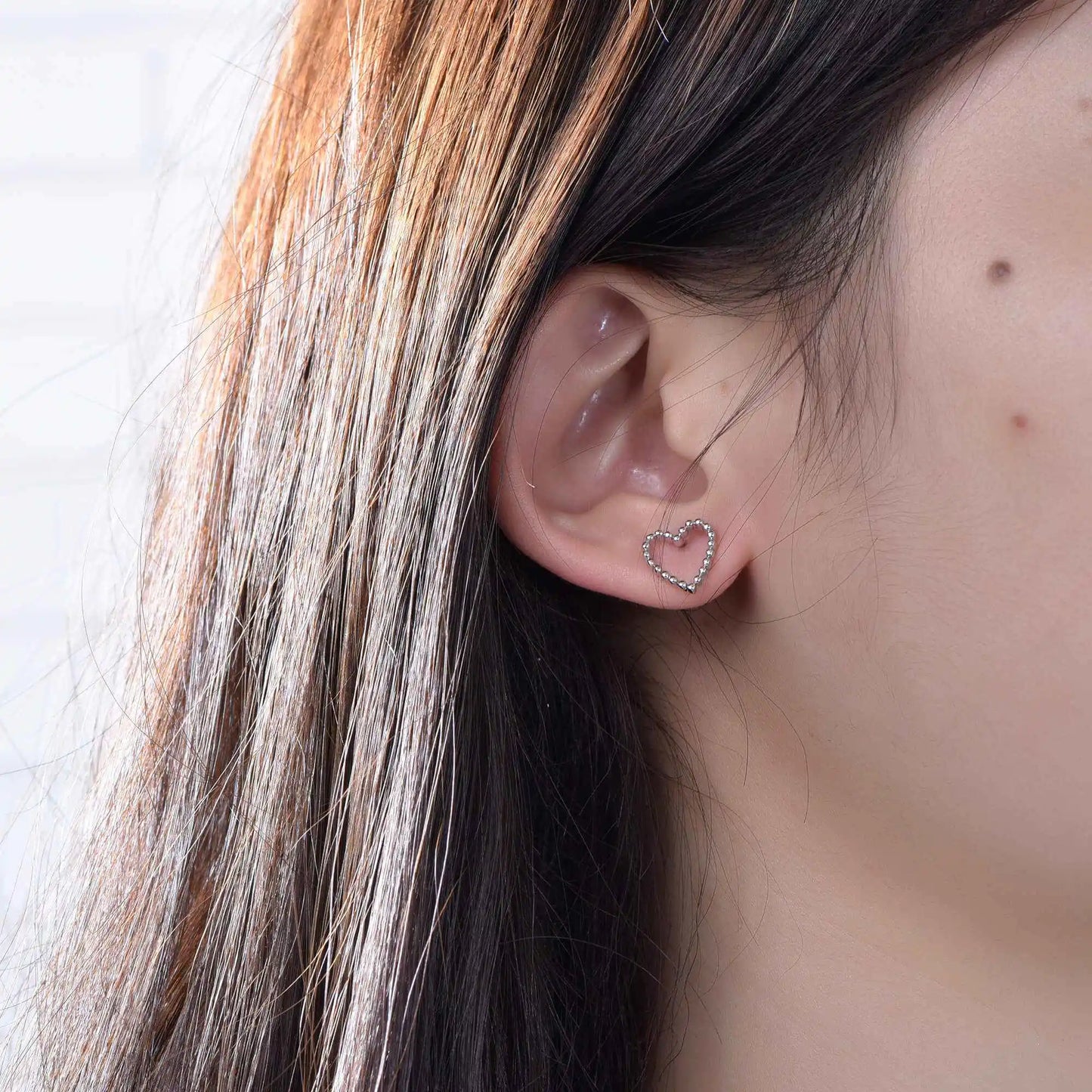 Wholesale Minimalist Personalized Beaded Heart Earrings for Women