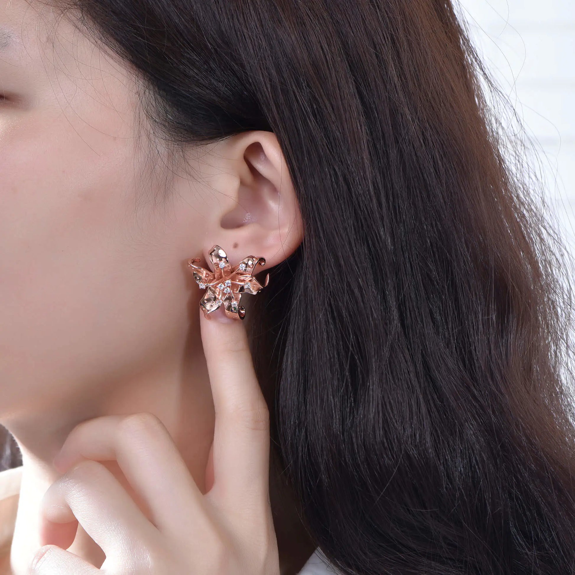 Wholesale Rose Gold Plated Statement Flower Stud Earrings for Women