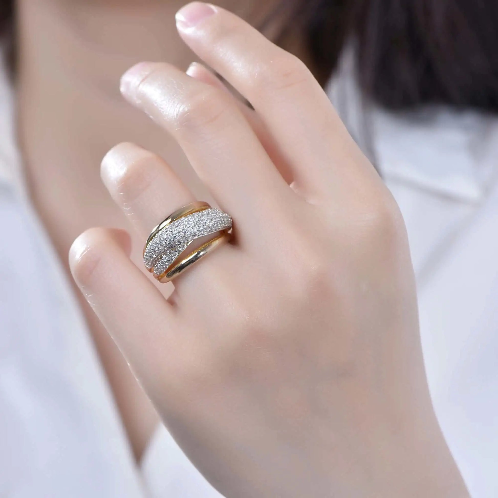 Wholesale Silver Criss Cross Style Split Shank Engagement Ring for Women